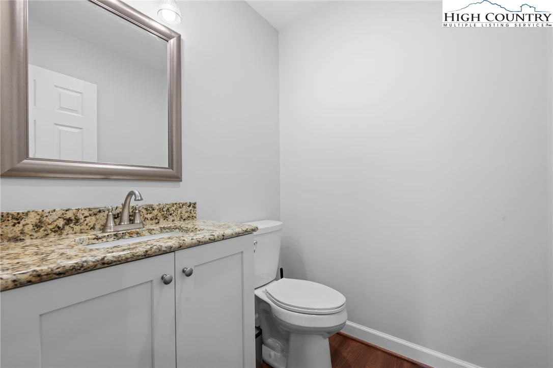 Image number 6 for the current listing