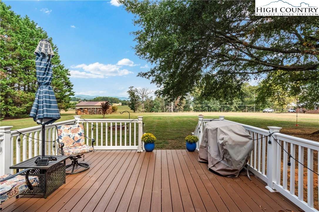 Image number 11 for the current listing