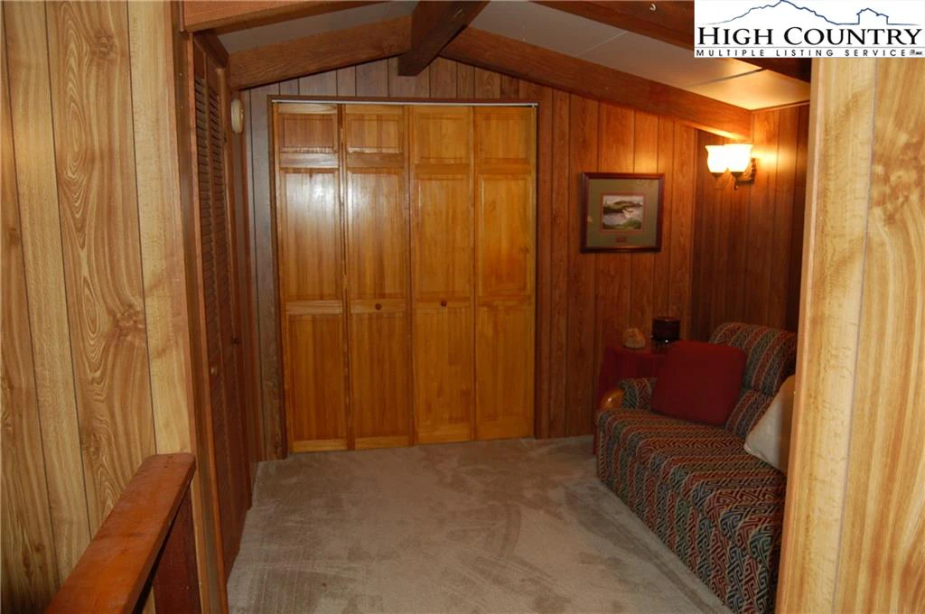 Image number 12 for the current listing