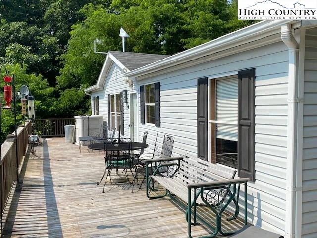 Image number 1 for the current listing
