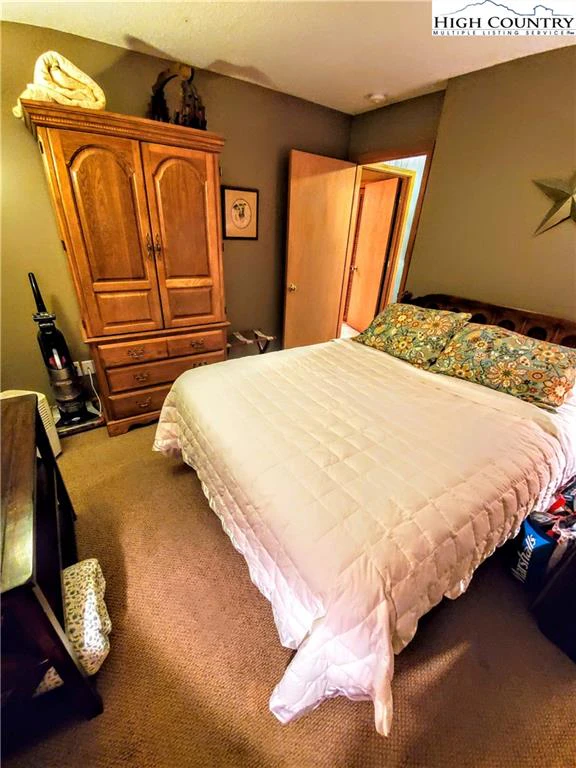 Image number 10 for the current listing
