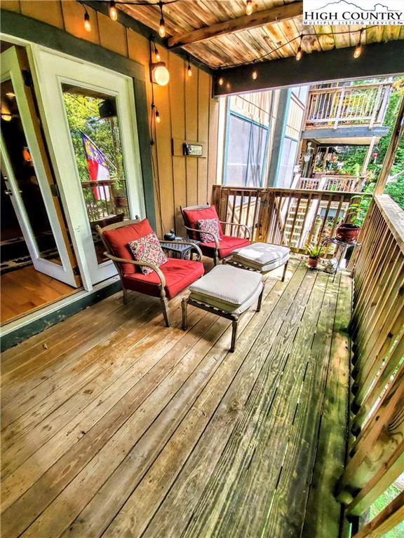 Image number 8 for the current listing