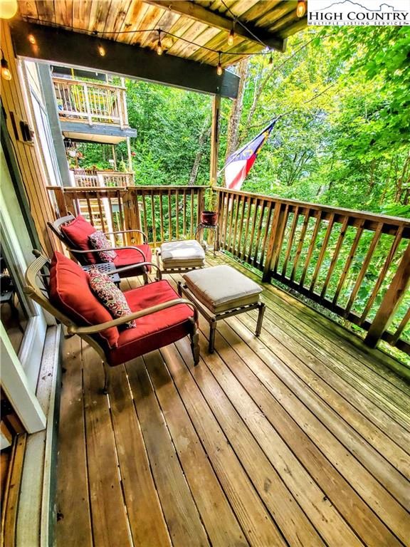 Image number 7 for the current listing