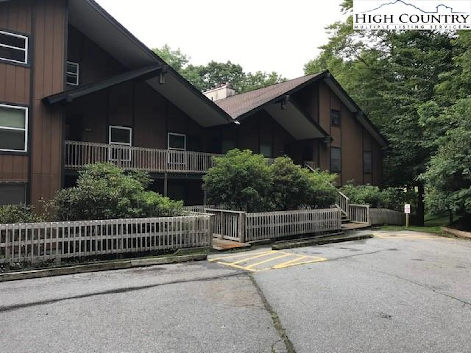 Image number 3 for the current listing