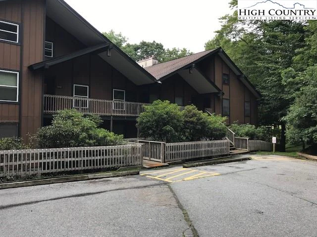 Image number 3 for the current listing