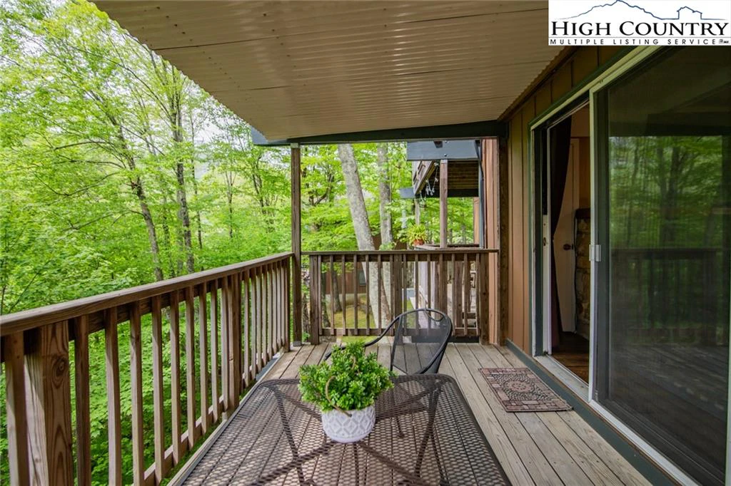 Image number 10 for the current listing