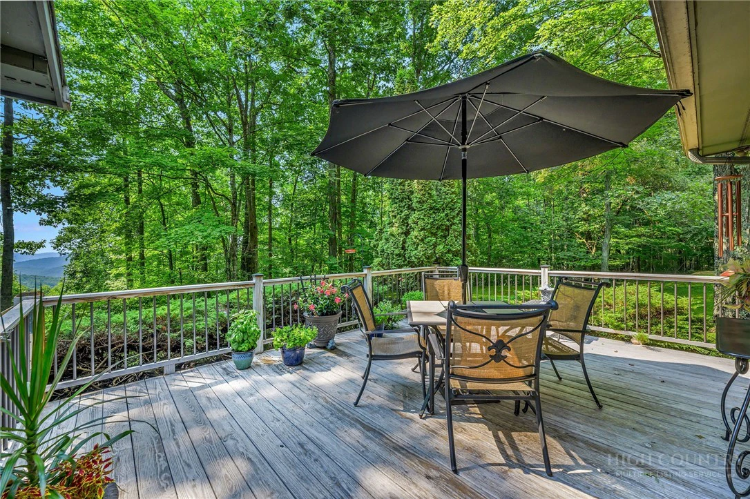 Image number 4 for the current listing