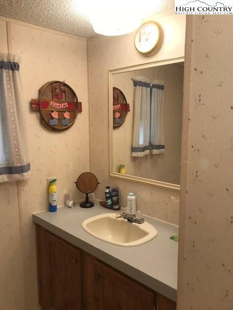 Image number 20 for the current listing