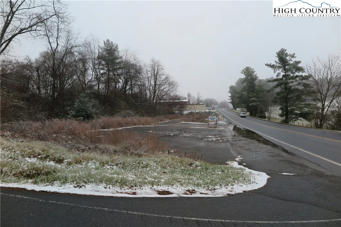 Image number 1 for the current listing