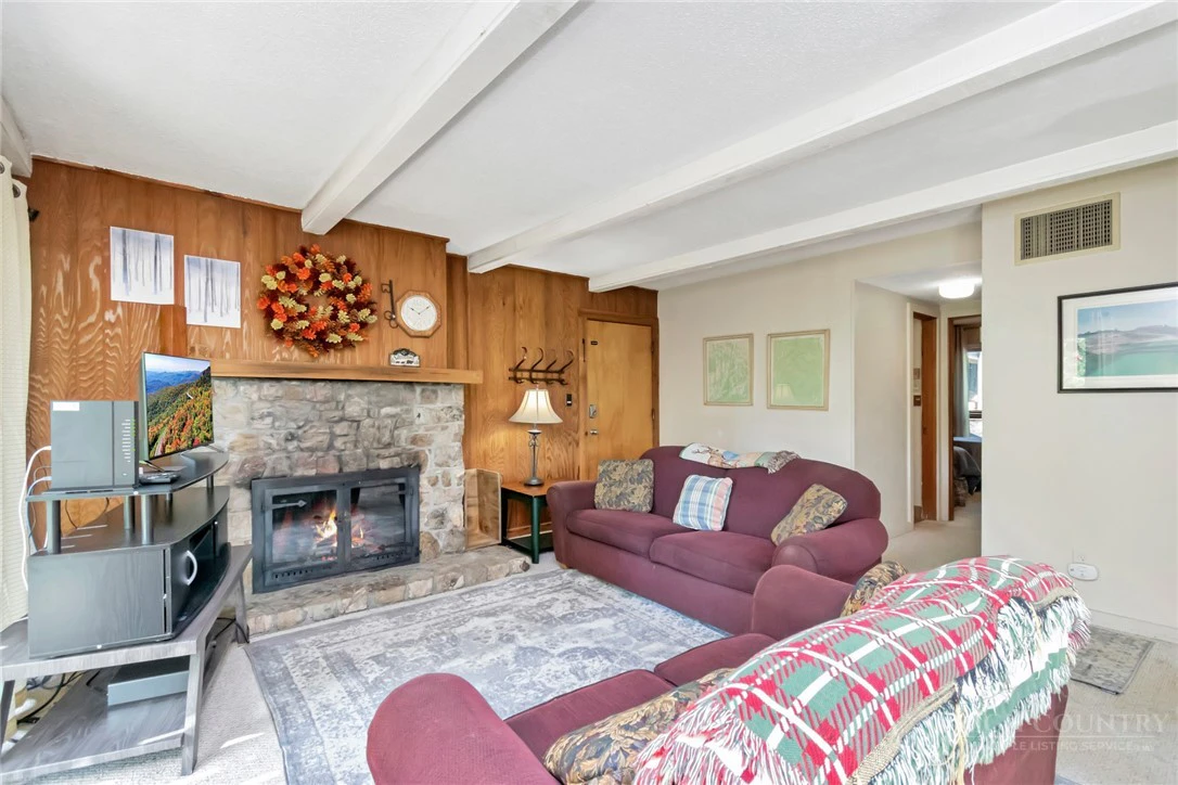 Image number 4 for the current listing