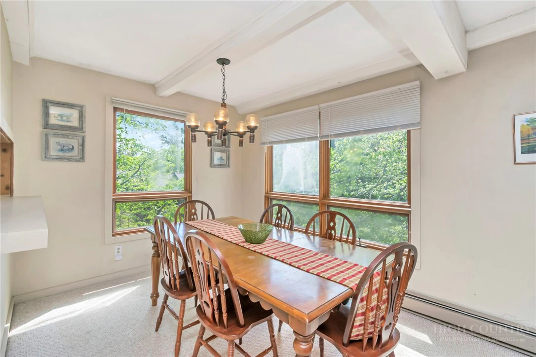Image number 5 for the current listing