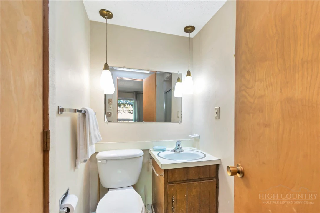Image number 12 for the current listing