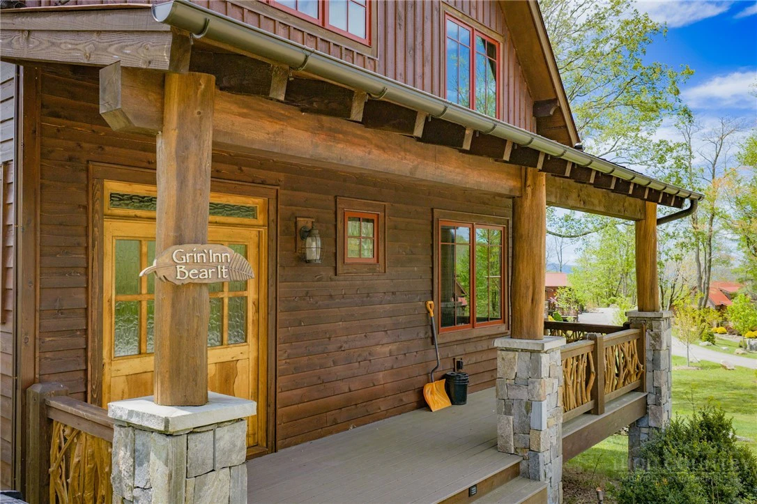 Image number 21 for the current listing