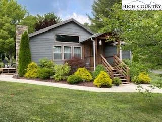 Image number 1 for the current listing