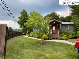 Image number 15 for the current listing