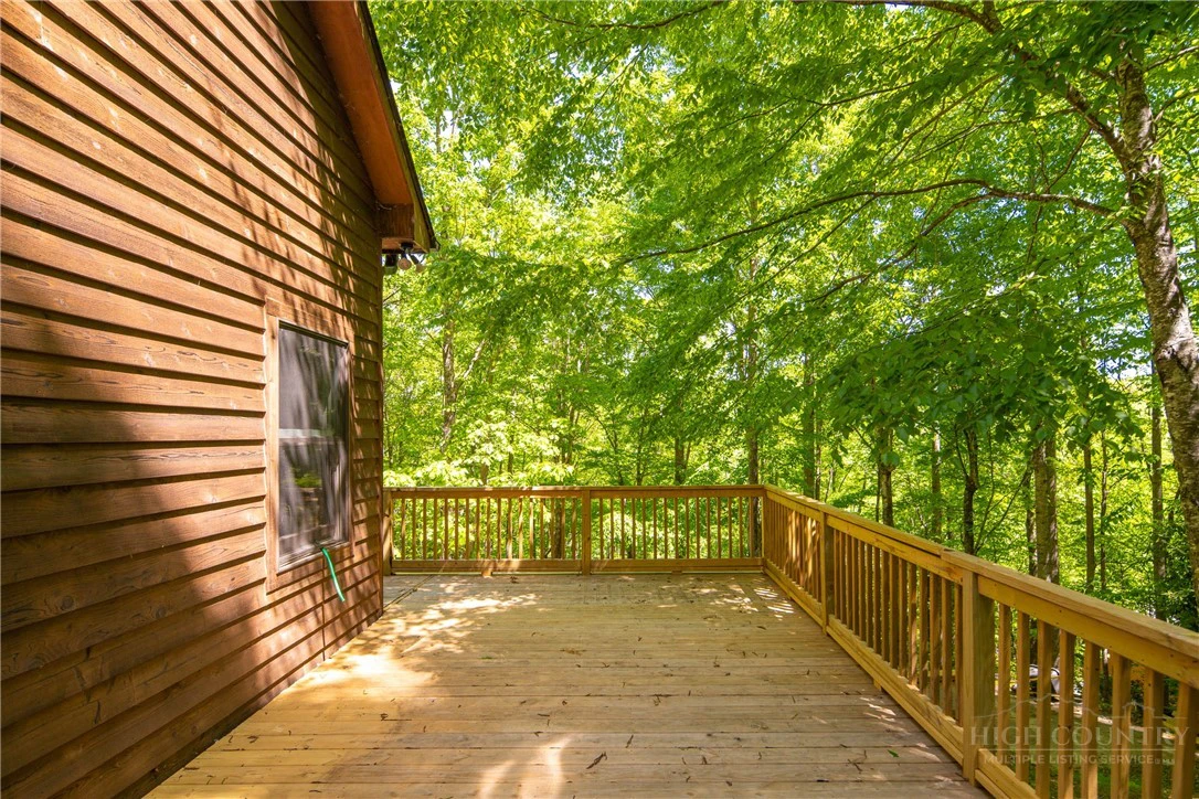 Image number 9 for the current listing