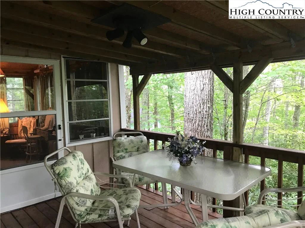 Image number 13 for the current listing