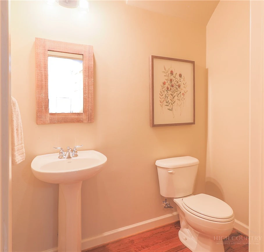 Image number 12 for the current listing
