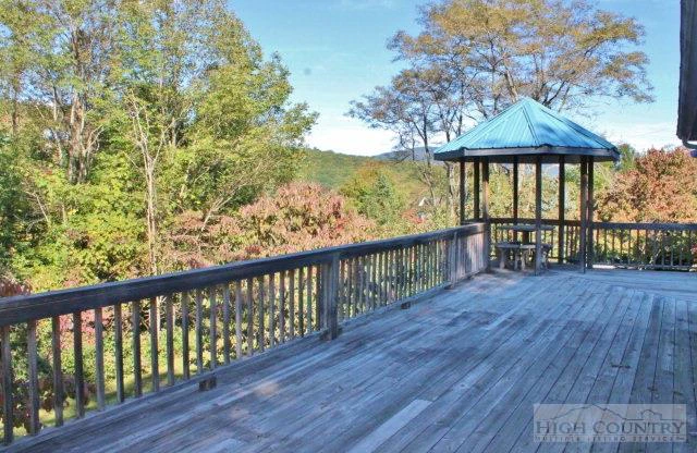 Image number 13 for the current listing