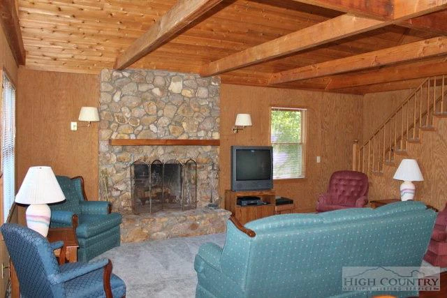 Image number 8 for the current listing