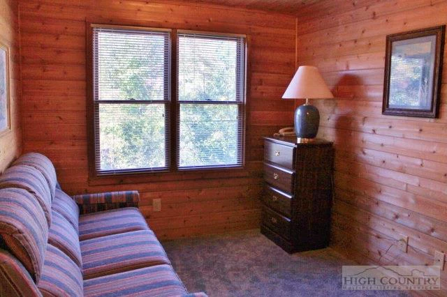 Image number 20 for the current listing