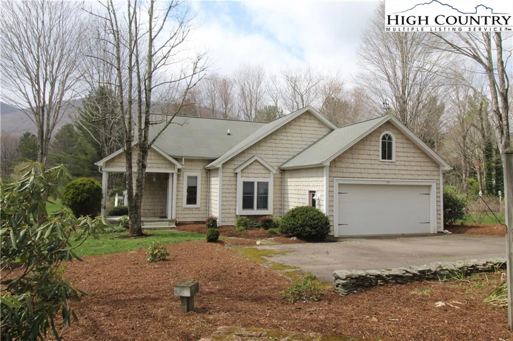 Image number 1 for the current listing