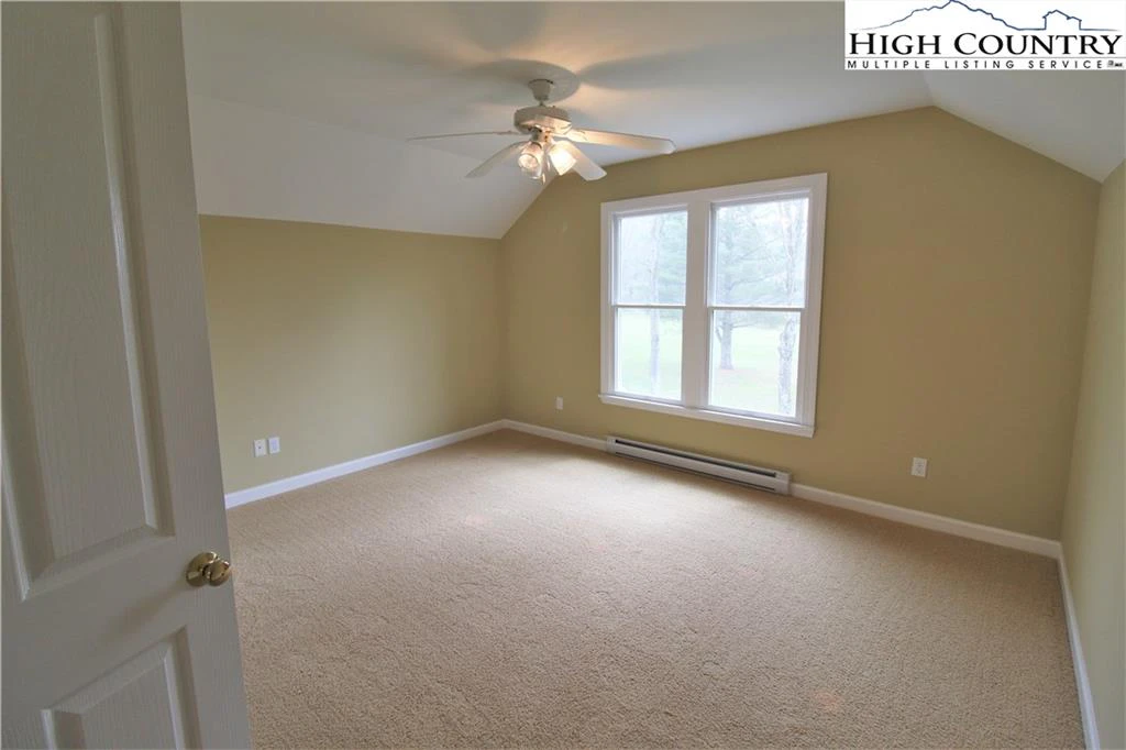 Image number 13 for the current listing