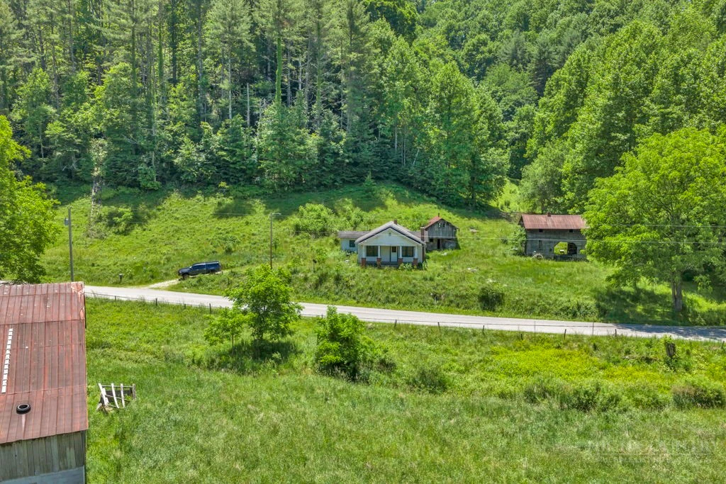 Image number 26 for the current listing