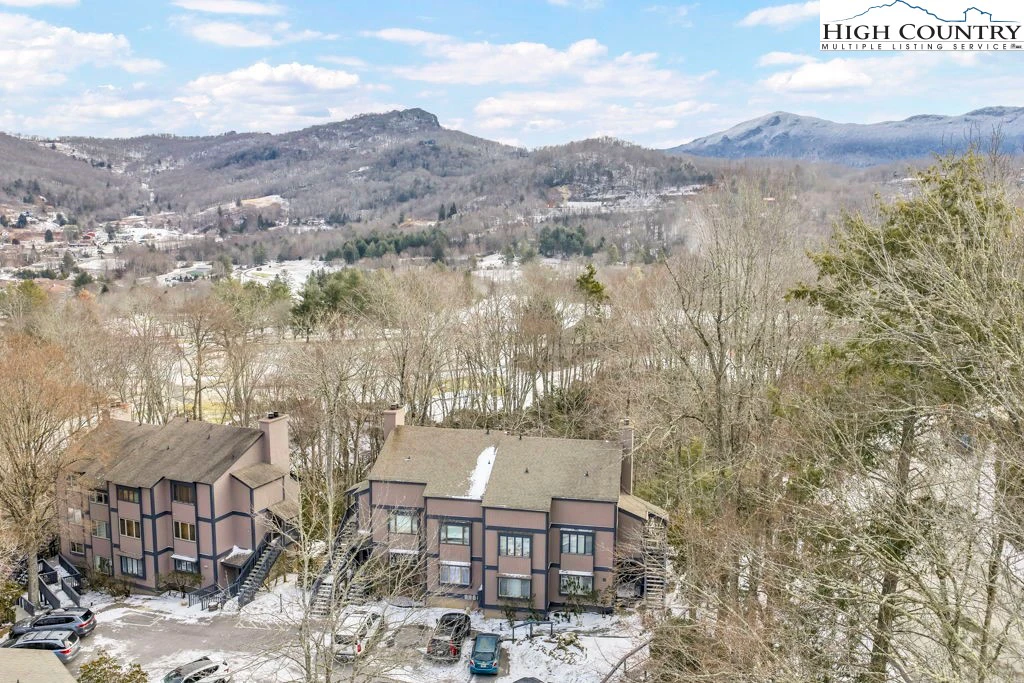 Image number 14 for the current listing