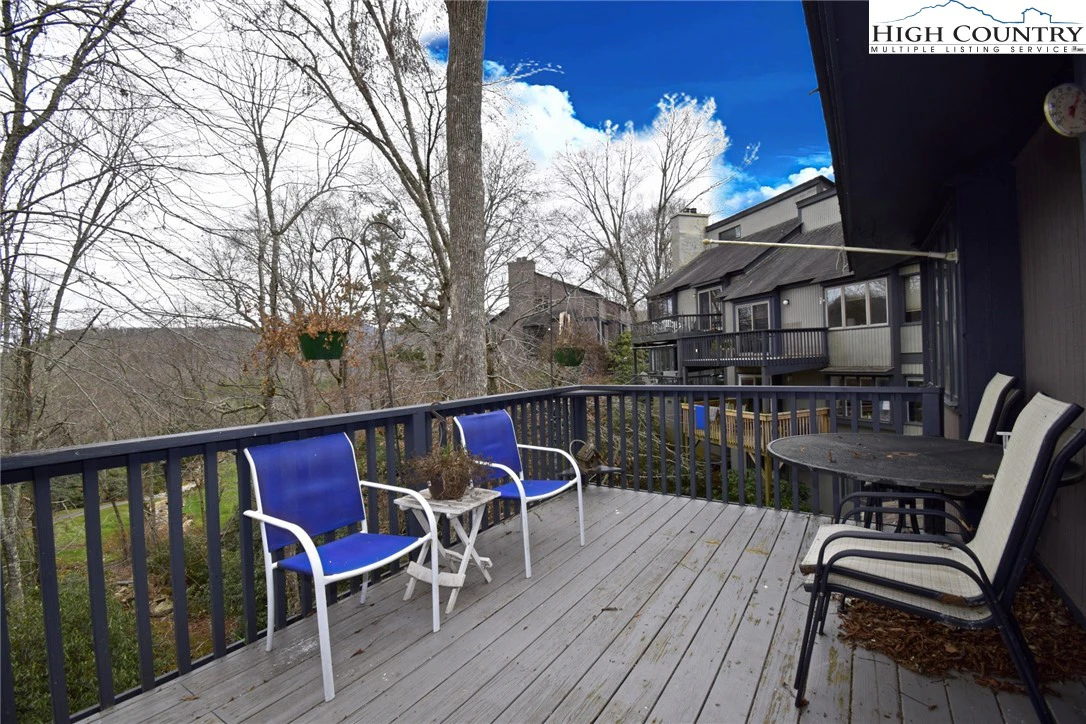 Image number 16 for the current listing