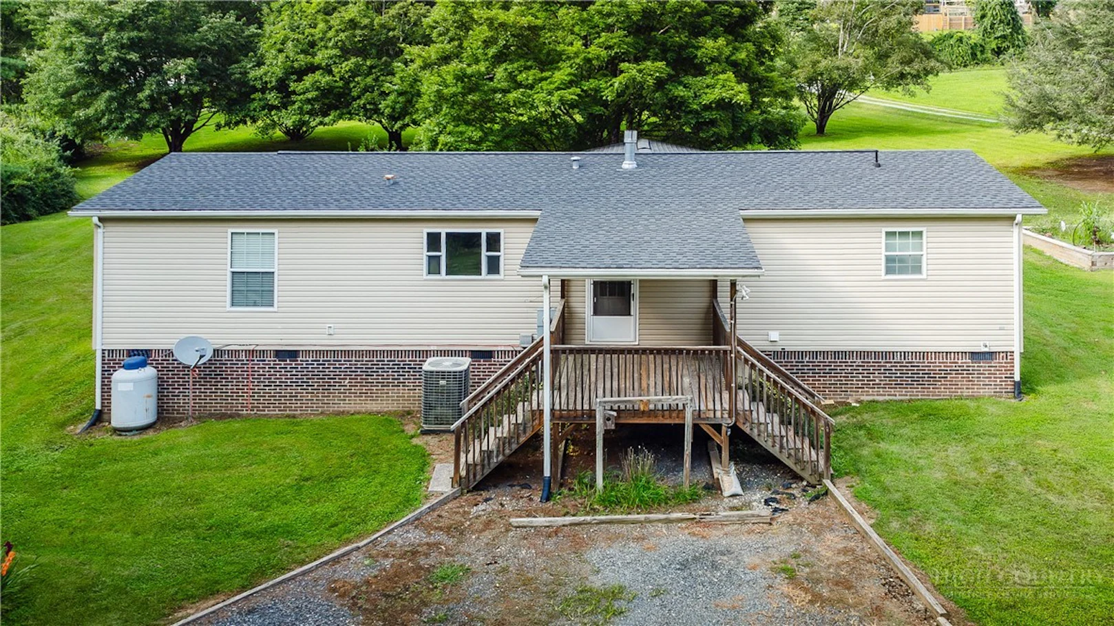 Image number 9 for the current listing