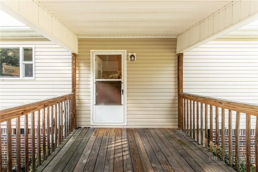 Image number 10 for the current listing