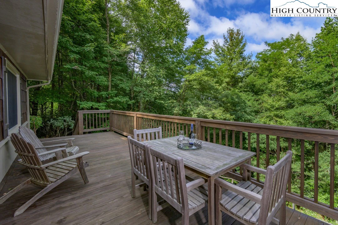 Image number 12 for the current listing