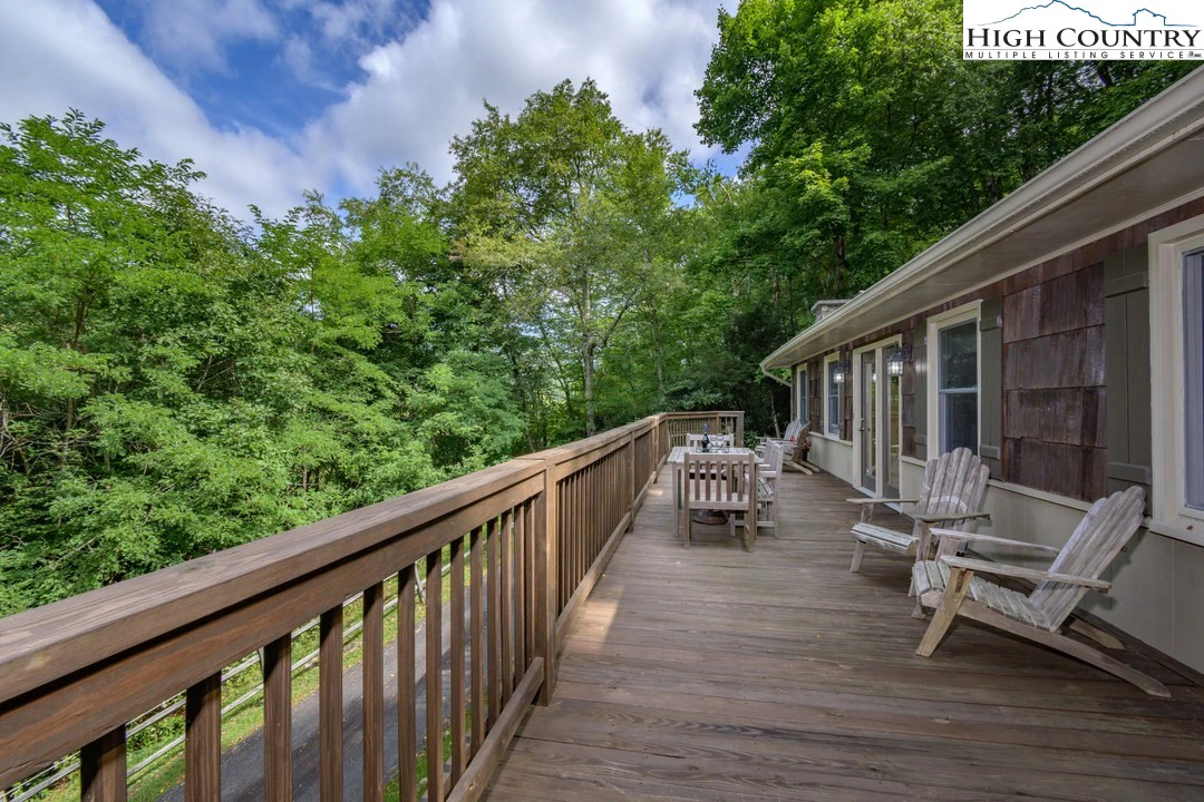 Image number 13 for the current listing