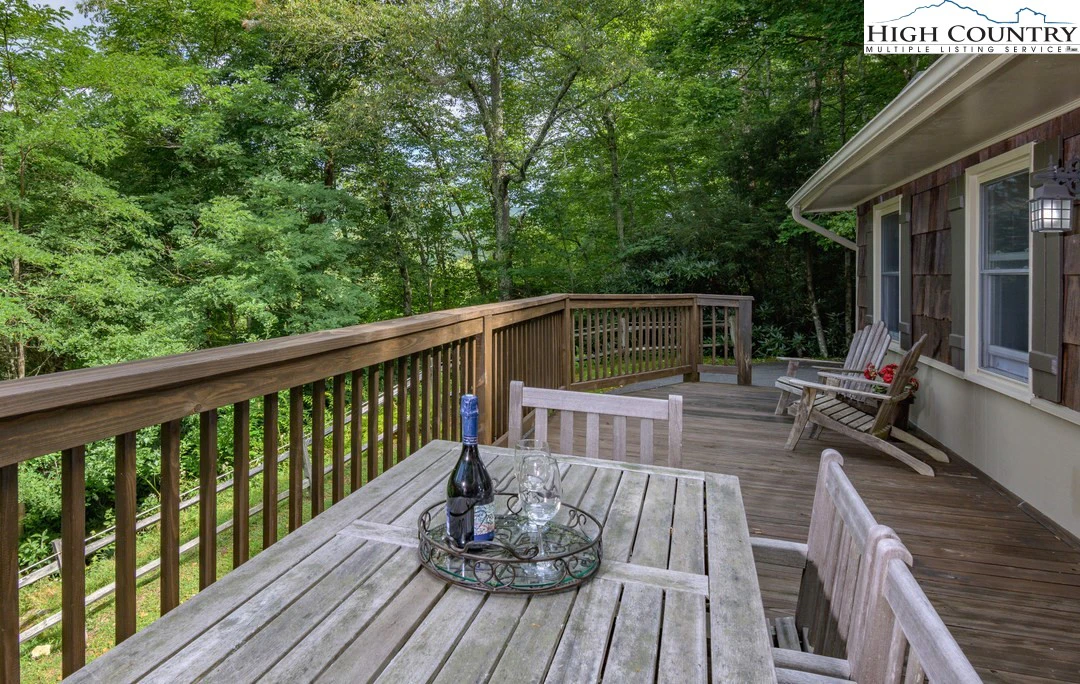 Image number 14 for the current listing