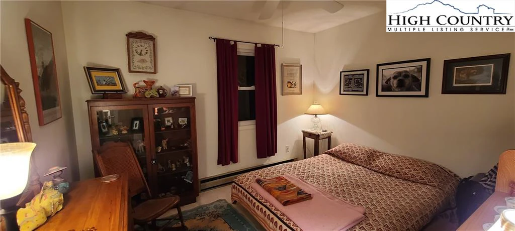 Image number 2 for the current listing