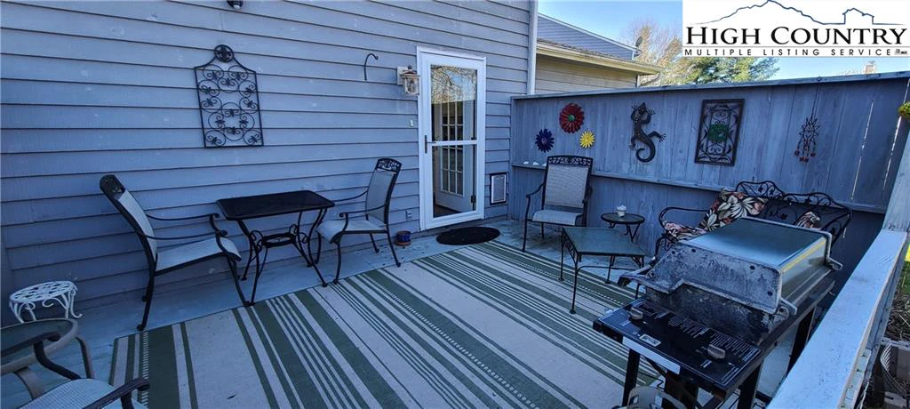 Image number 5 for the current listing