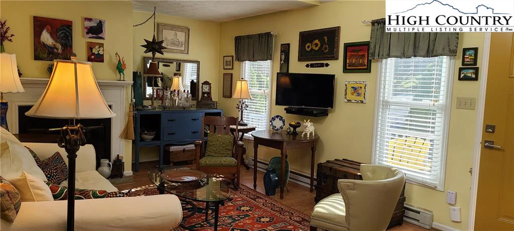 Image number 18 for the current listing