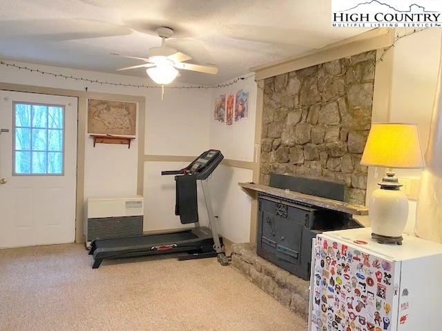 Image number 2 for the current listing