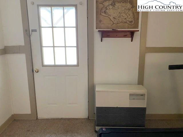 Image number 12 for the current listing