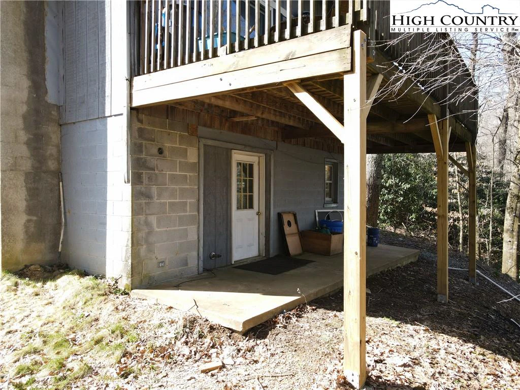 Image number 5 for the current listing