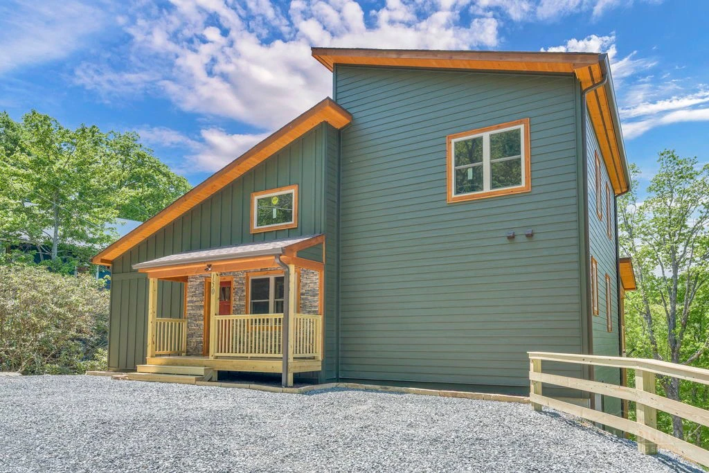 Image number 2 for the current listing