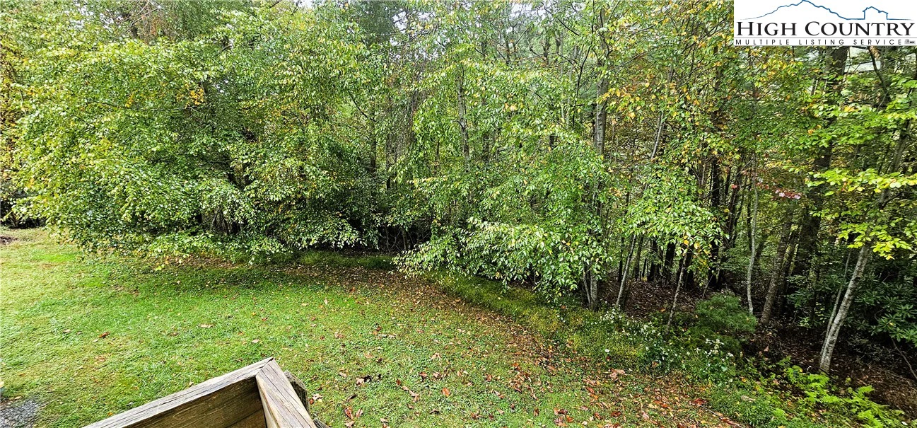 Image number 17 for the current listing