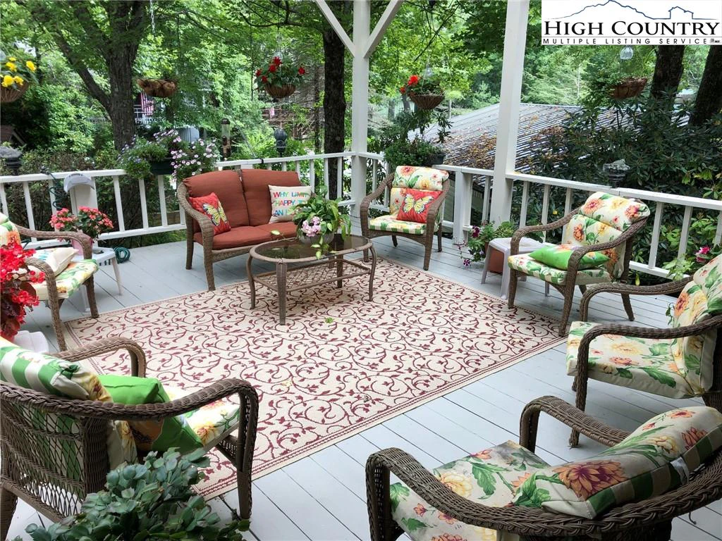 Image number 20 for the current listing