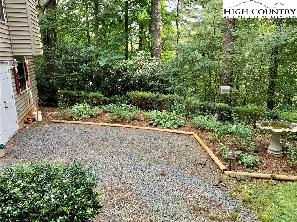 Image number 3 for the current listing
