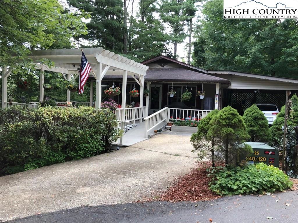 Image number 19 for the current listing