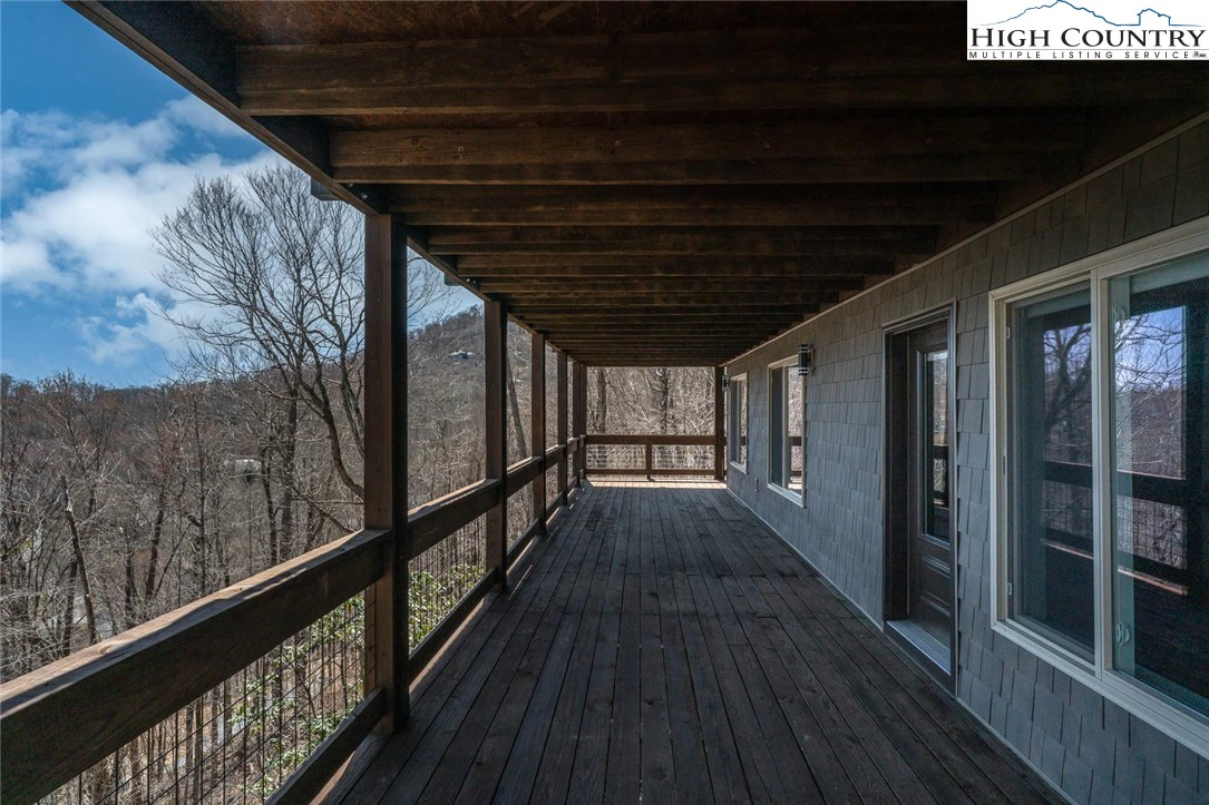 Image number 12 for the current listing