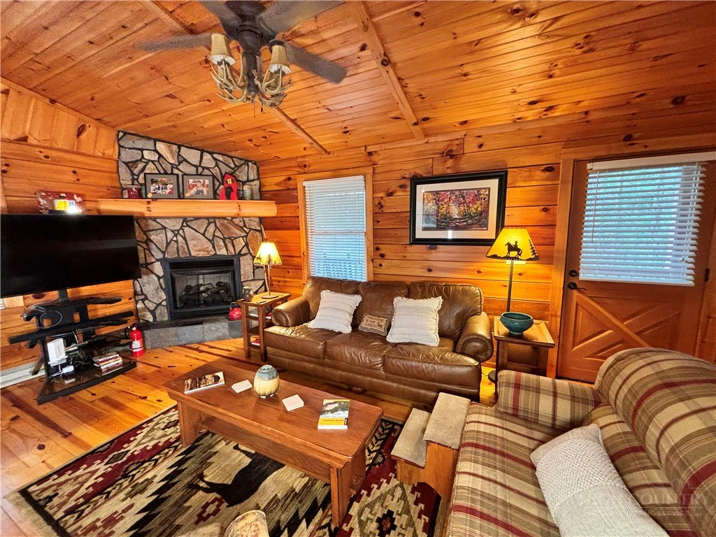 Image number 12 for the current listing