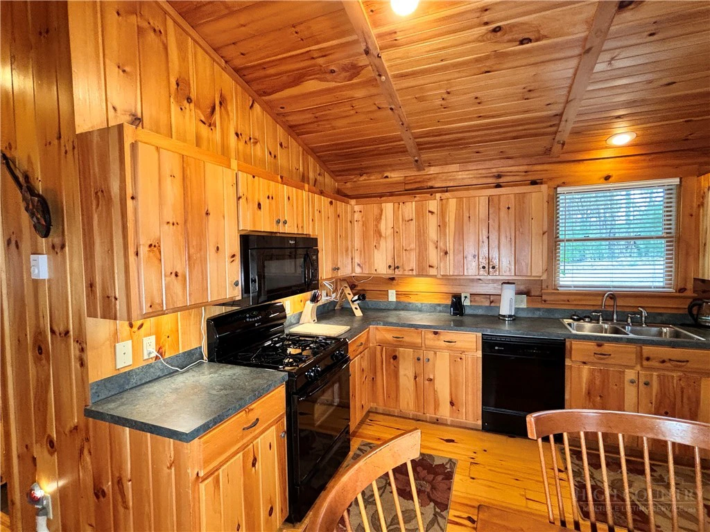 Image number 7 for the current listing