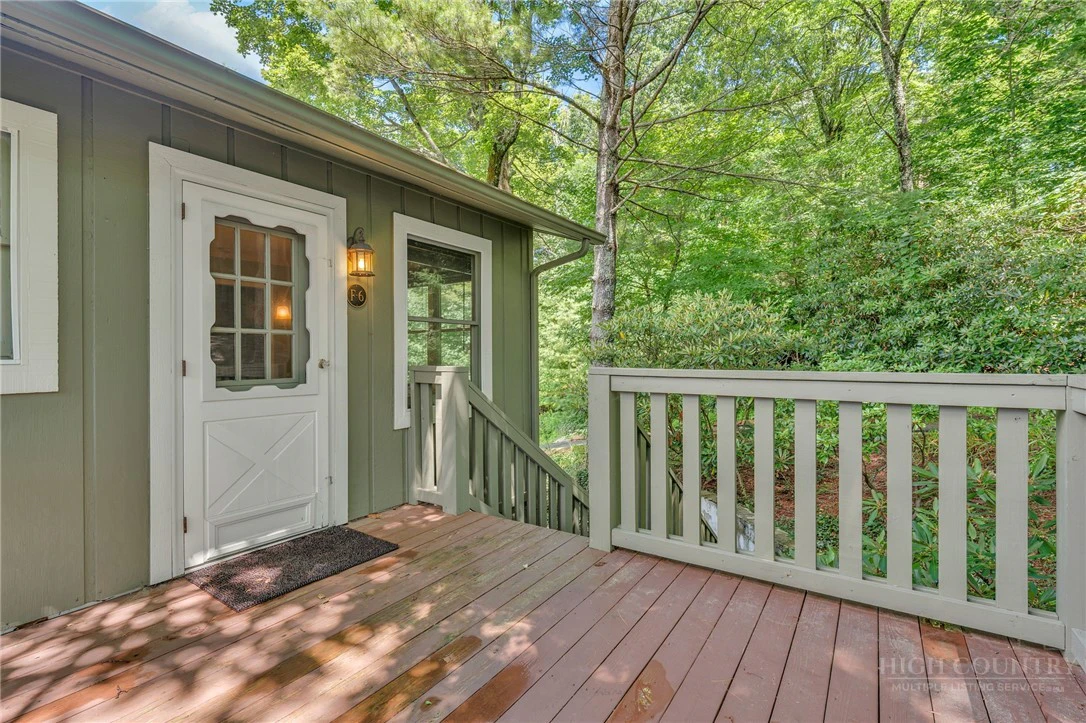 Image number 21 for the current listing